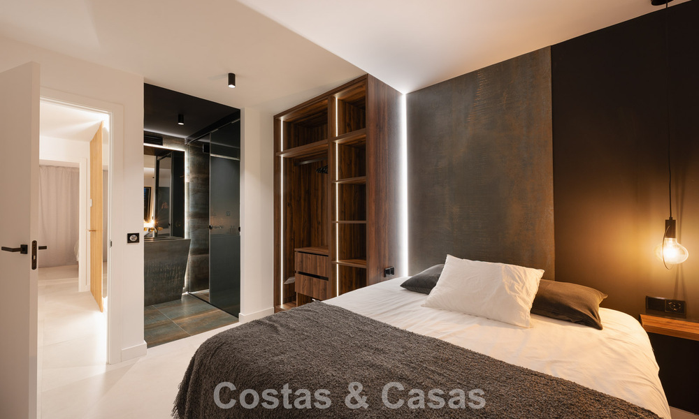 Modern gerenoveerd penthouse te koop in Nueva Andalucia’s golfvallei, Marbella 778032