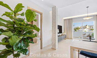 Gerenoveerd penthouse te koop in een populaire Aloha golfurbanisatie in het hartje van Nueva Andalucia, Marbella 778076 