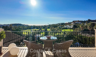Mediterrane villa met zicht op de groene fairways te koop in een golfomgeving van Nueva Andalucia’s vallei, Marbella 778195 