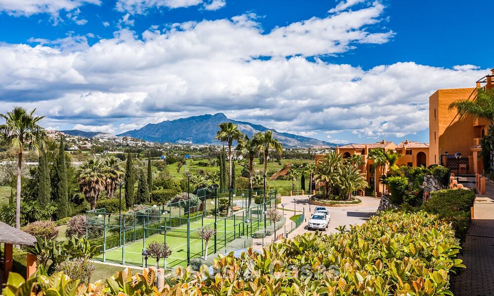 Volledig gerenoveerd 3-slaapkamer tuinappartement te koop in een luxueus complex in Marbella - Benahavis 778527