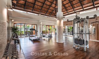 Volledig gerenoveerd 3-slaapkamer tuinappartement te koop in een luxueus complex in Marbella - Benahavis 778532 
