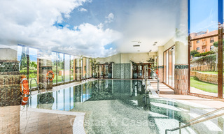 Volledig gerenoveerd 3-slaapkamer tuinappartement te koop in een luxueus complex in Marbella - Benahavis 778533 