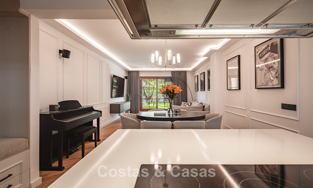 Volledig gerenoveerd 3-slaapkamer tuinappartement te koop in een luxueus complex in Marbella - Benahavis 778541