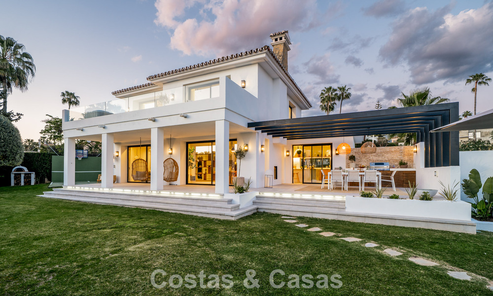 Gerenoveerde villa te koop in een moderne, Andalusische bouwstijl in Nueva Andalucia, Marbella 778552