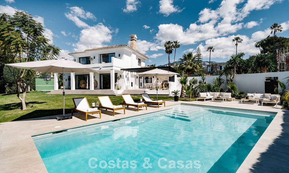 Gerenoveerde villa te koop in een moderne, Andalusische bouwstijl in Nueva Andalucia, Marbella 778569