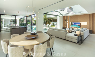 Strak ontworpen luxevilla te koop omgeven door golfbanen in Nueva Andalucia’s vallei, Marbella 778783 