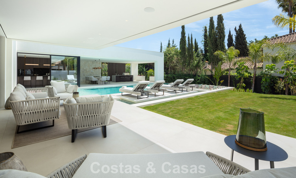 Strak ontworpen luxevilla te koop omgeven door golfbanen in Nueva Andalucia’s vallei, Marbella 778802
