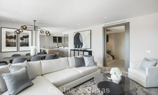 Prachtig gerenoveerd duplex penthouse te koop in een exclusief complex op de prestigieuze Golden Mile van Marbella 778637 