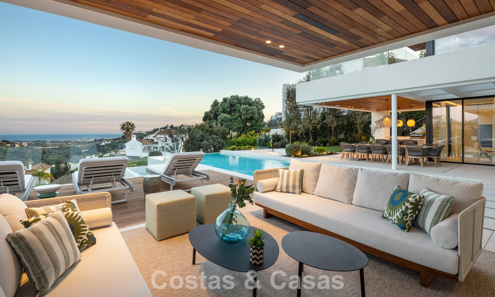 Gesofisticeerde, nieuwe luxevilla met panoramisch zeezicht te koop in een gated community van La Quinta, Marbella - Benahavis 778723
