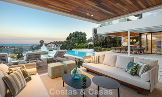 Gesofisticeerde, nieuwe luxevilla met panoramisch zeezicht te koop in een gated community van La Quinta, Marbella - Benahavis 778723 