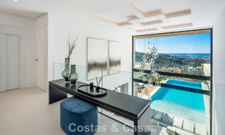 Gesofisticeerde, nieuwe luxevilla met panoramisch zeezicht te koop in een gated community van La Quinta, Marbella - Benahavis 800527 