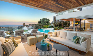 Gesofisticeerde, nieuwe luxevilla met panoramisch zeezicht te koop in een gated community van La Quinta, Marbella - Benahavis 800550 