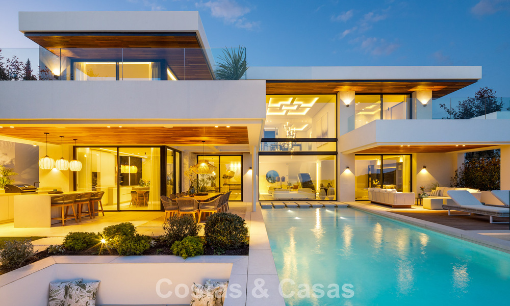 Gesofisticeerde, nieuwe luxevilla met panoramisch zeezicht te koop in een gated community van La Quinta, Marbella - Benahavis 800553