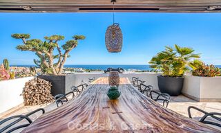 Luxe penthouse met zeezicht te koop in een gesloten gemeenschap aan Marbella's begeerde Golden Mile 778582 