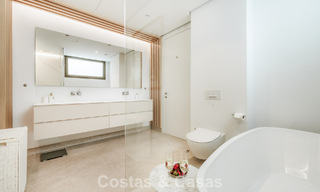 Prestigieus 3-slaapkamer appartement te koop met formidabel uitzicht op zee, golf en bergen in La Quinta, Marbella - Benahavis 778726 