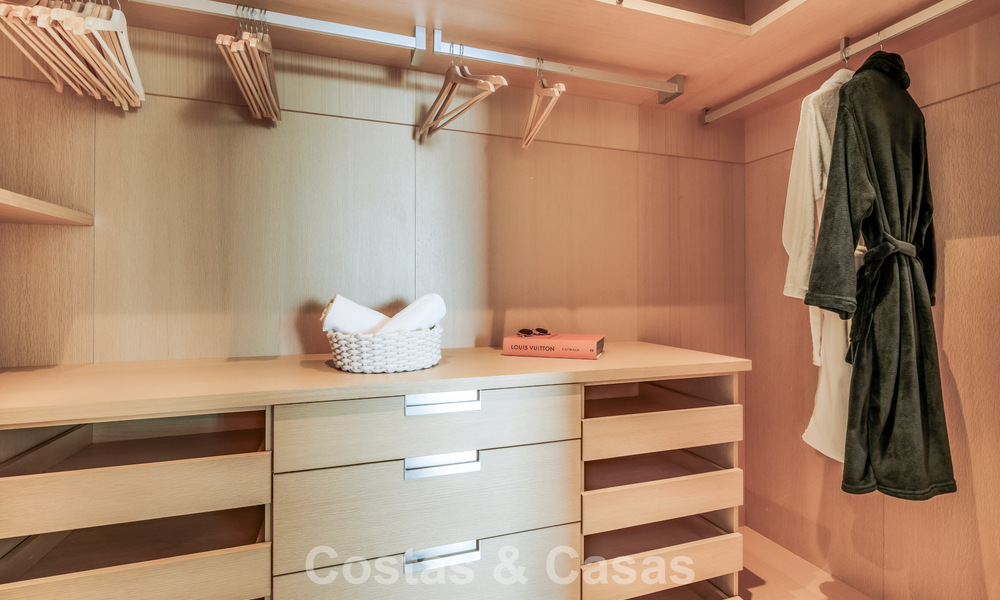 Prestigieus 3-slaapkamer appartement te koop met formidabel uitzicht op zee, golf en bergen in La Quinta, Marbella - Benahavis 778727