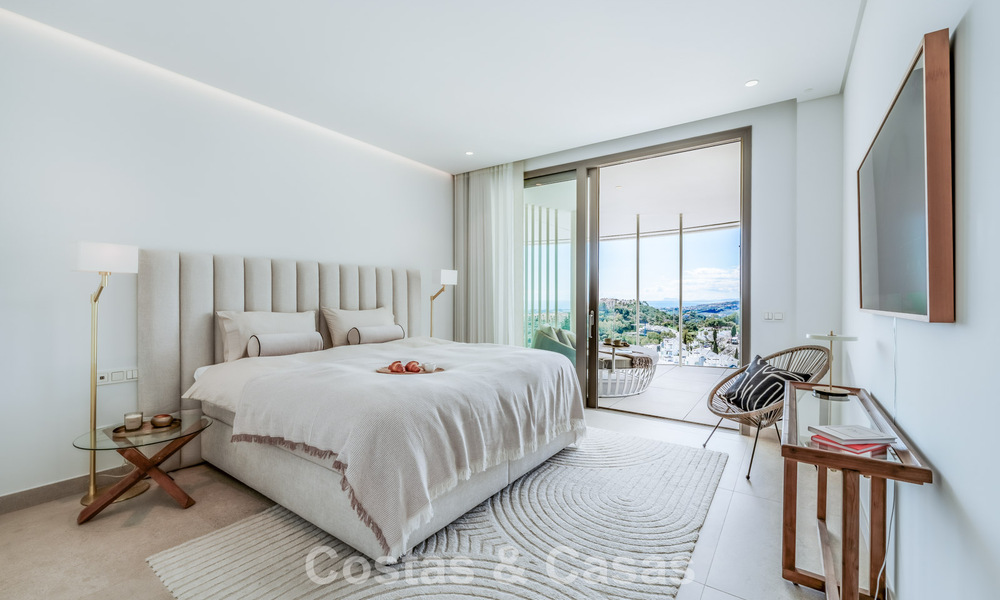 Prestigieus 3-slaapkamer appartement te koop met formidabel uitzicht op zee, golf en bergen in La Quinta, Marbella - Benahavis 778728