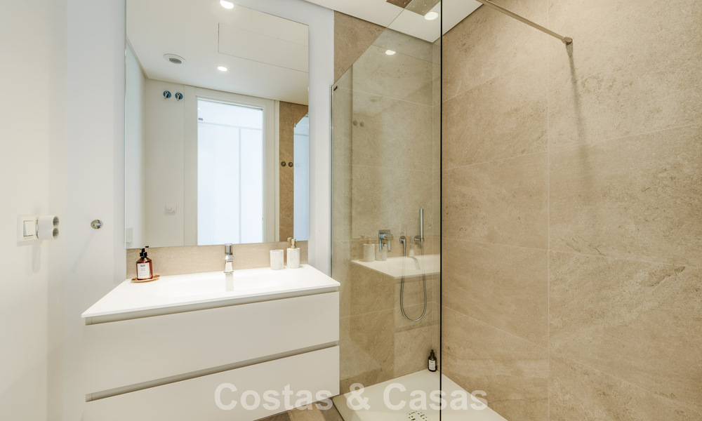 Prestigieus 3-slaapkamer appartement te koop met formidabel uitzicht op zee, golf en bergen in La Quinta, Marbella - Benahavis 778732