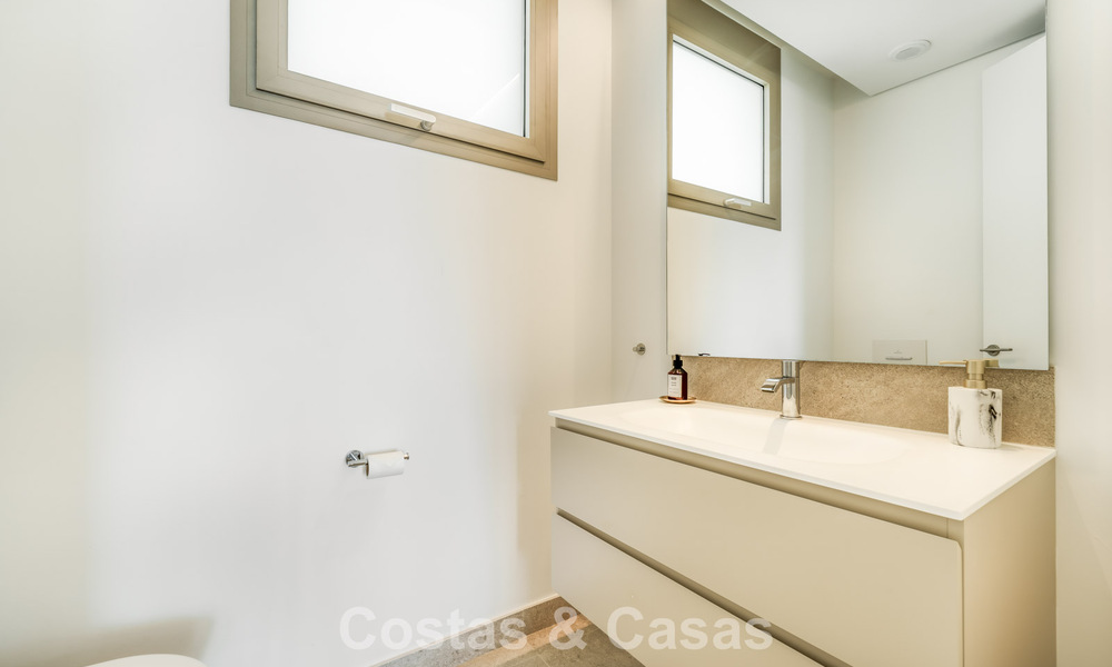 Prestigieus 3-slaapkamer appartement te koop met formidabel uitzicht op zee, golf en bergen in La Quinta, Marbella - Benahavis 778733