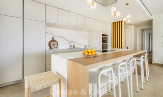 Prestigieus 3-slaapkamer appartement te koop met formidabel uitzicht op zee, golf en bergen in La Quinta, Marbella - Benahavis 778737 