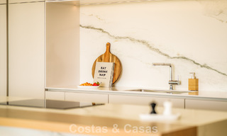 Prestigieus 3-slaapkamer appartement te koop met formidabel uitzicht op zee, golf en bergen in La Quinta, Marbella - Benahavis 778742 