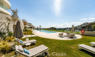 Prestigieus 3-slaapkamer appartement te koop met formidabel uitzicht op zee, golf en bergen in La Quinta, Marbella - Benahavis 778745 