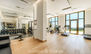 Prestigieus 3-slaapkamer appartement te koop met formidabel uitzicht op zee, golf en bergen in La Quinta, Marbella - Benahavis 778748 