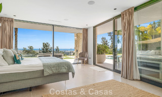 Instapklare, moderne villa te koop, grenzend aan de golfbaan in een begeerde villawijk van Marbella - Benahavis 778682 