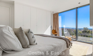 Instapklare, moderne villa te koop, grenzend aan de golfbaan in een begeerde villawijk van Marbella - Benahavis 778689 