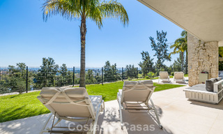 Instapklare, moderne villa te koop, grenzend aan de golfbaan in een begeerde villawijk van Marbella - Benahavis 778717 