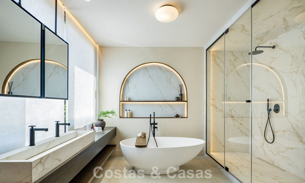 Instapklare, hedendaags gerenoveerde luxevilla te koop in het hart van Nueva Andalucia’s golfvallei, Marbella 796795