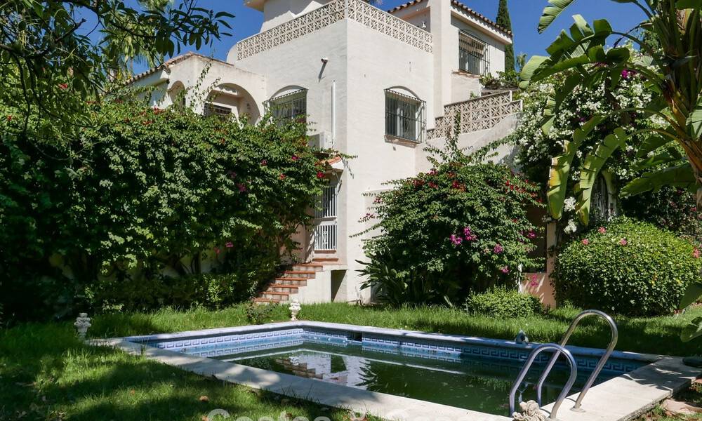 Vernieuwbouwproject: luxevilla te koop met modern-mediterraan ontwerp en zeezicht in Nueva Andalucia, Marbella 778865