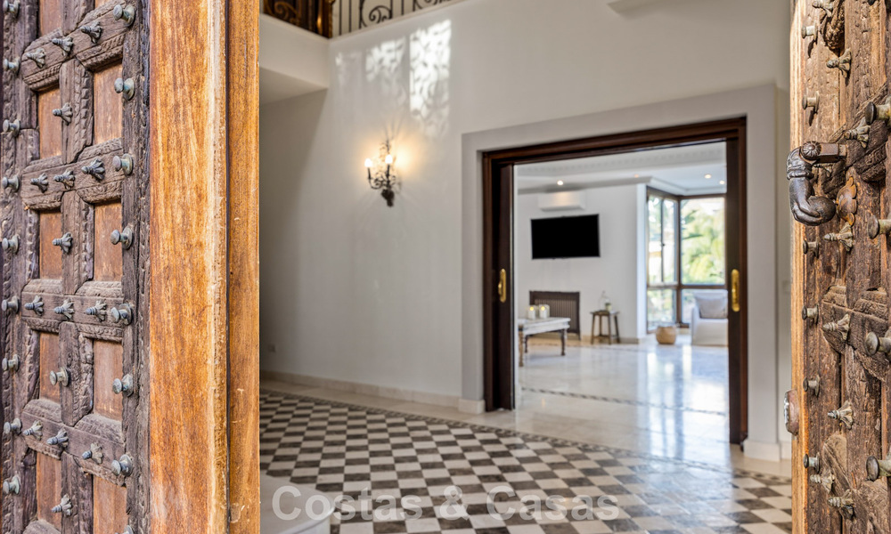 Luxueuze villa met unieke architectuur te koop omgeven door golfbanen in Benahavis - Marbella 778871