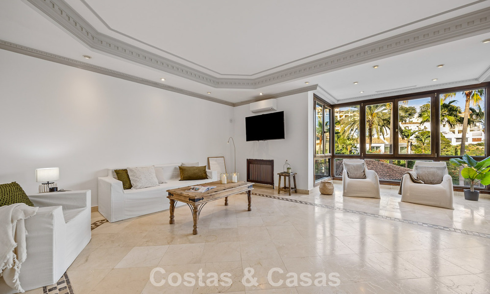 Luxueuze villa met unieke architectuur te koop omgeven door golfbanen in Benahavis - Marbella 778873