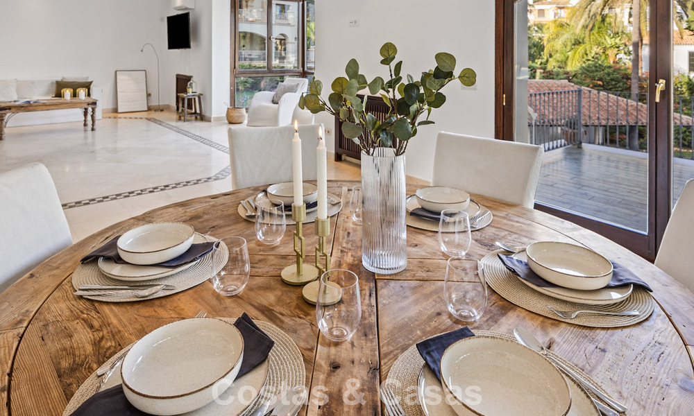 Luxueuze villa met unieke architectuur te koop omgeven door golfbanen in Benahavis - Marbella 778876