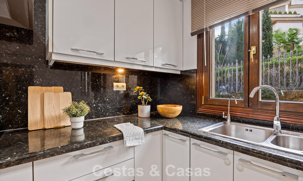 Luxueuze villa met unieke architectuur te koop omgeven door golfbanen in Benahavis - Marbella 778877