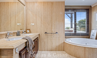 Luxueuze villa met unieke architectuur te koop omgeven door golfbanen in Benahavis - Marbella 778883 