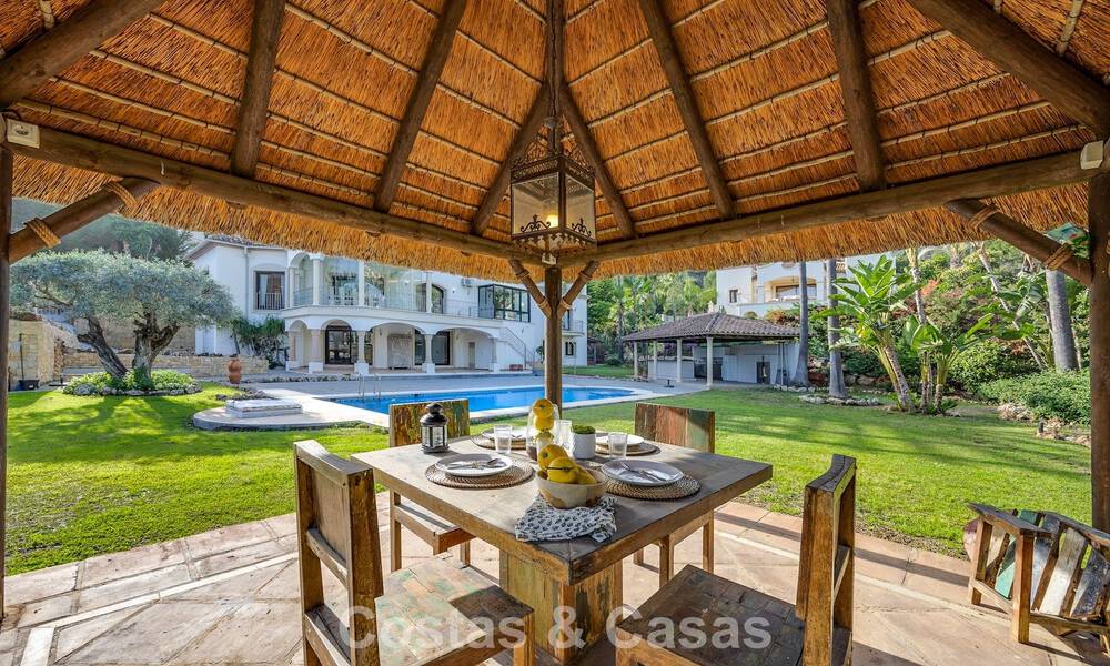 Luxueuze villa met unieke architectuur te koop omgeven door golfbanen in Benahavis - Marbella 778884