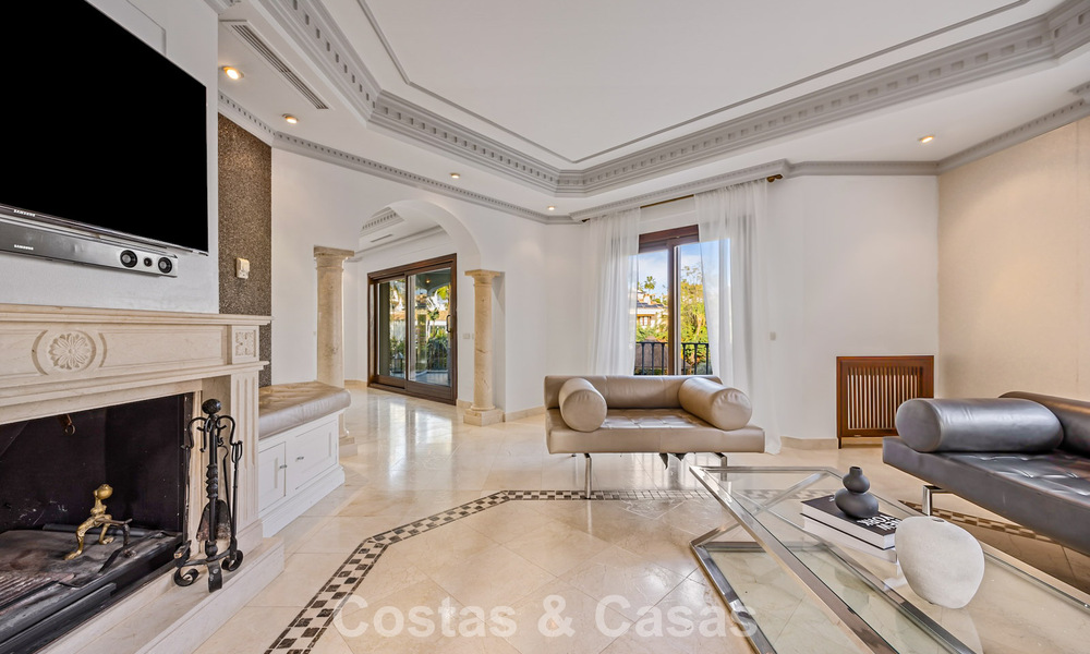 Luxueuze villa met unieke architectuur te koop omgeven door golfbanen in Benahavis - Marbella 778885