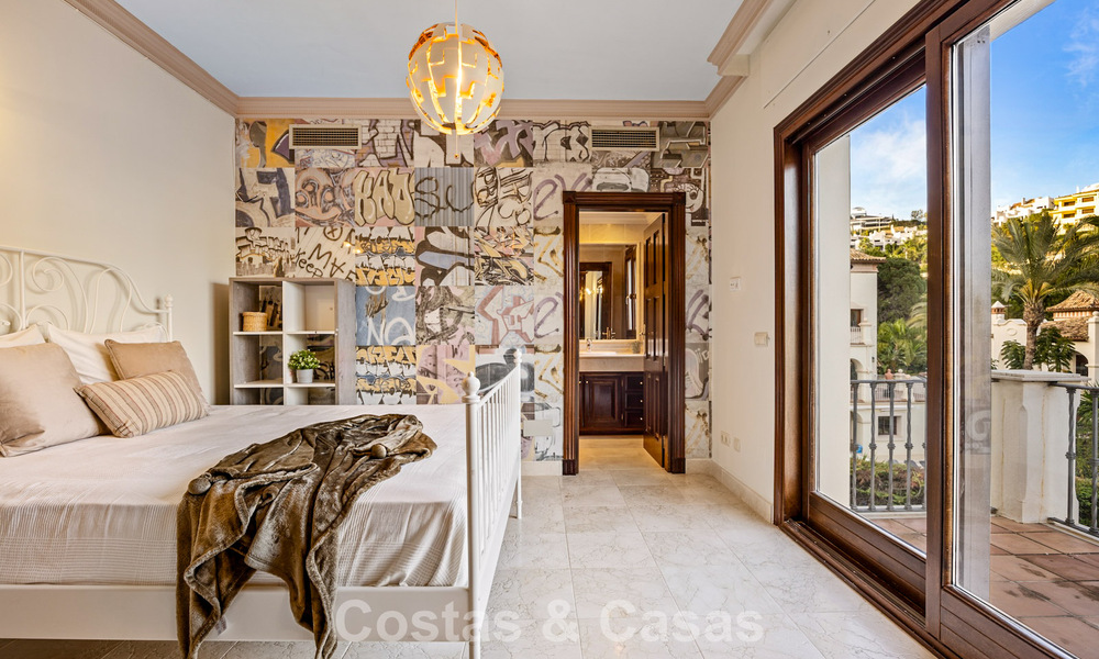 Luxueuze villa met unieke architectuur te koop omgeven door golfbanen in Benahavis - Marbella 778891