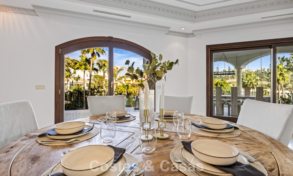 Luxueuze villa met unieke architectuur te koop omgeven door golfbanen in Benahavis - Marbella 778909