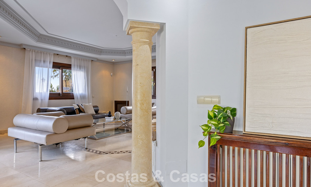 Luxueuze villa met unieke architectuur te koop omgeven door golfbanen in Benahavis - Marbella 778912