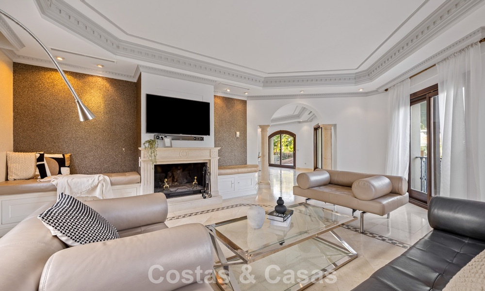 Luxueuze villa met unieke architectuur te koop omgeven door golfbanen in Benahavis - Marbella 778914
