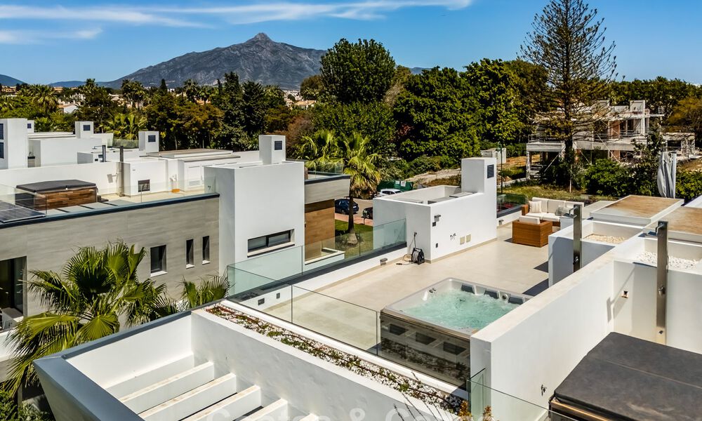 Instapklare luxe woning te koop op loopafstand van het strand en Puerto Banus, Marbella 779226