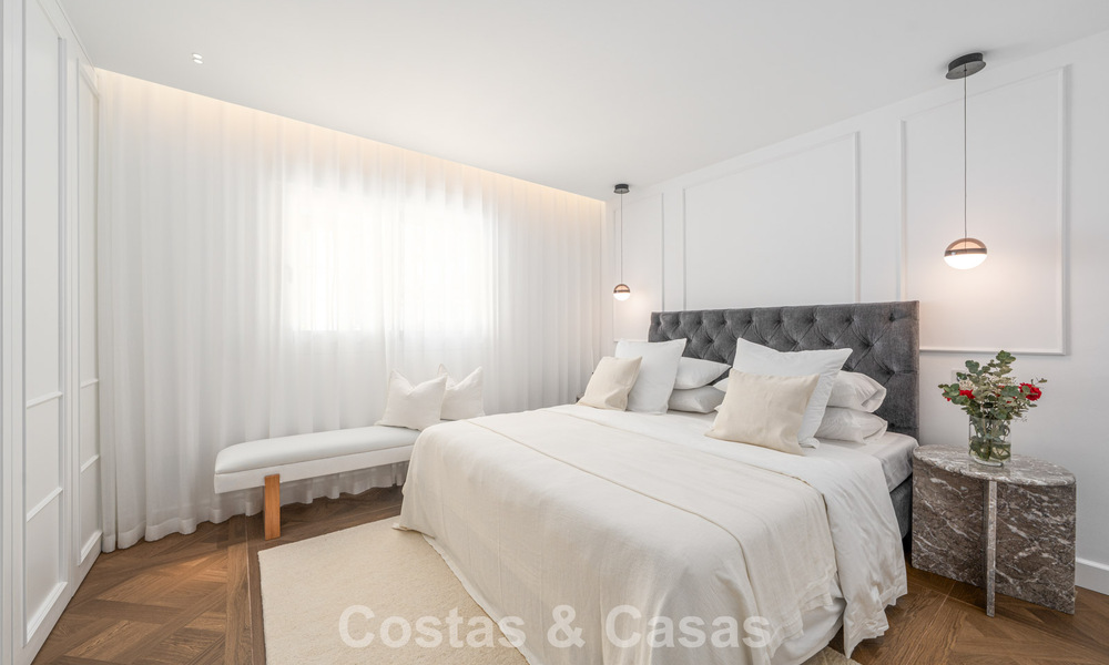 Eersteklas gerenoveerd strandappartement met zeezicht te koop op de Golden Mile van Marbella 779041