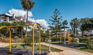 Eersteklas gerenoveerd strandappartement met zeezicht te koop op de Golden Mile van Marbella 779046 