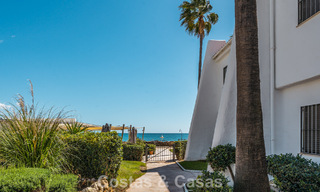 Eersteklas gerenoveerd strandappartement met zeezicht te koop op de Golden Mile van Marbella 779047 