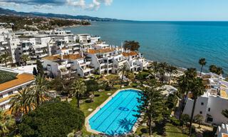 Eersteklas gerenoveerd strandappartement met zeezicht te koop op de Golden Mile van Marbella 779052 