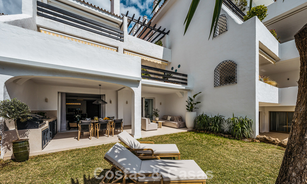 Eersteklas gerenoveerd strandappartement met zeezicht te koop op de Golden Mile van Marbella 779054