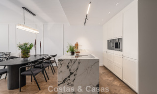 Eersteklas gerenoveerd strandappartement met zeezicht te koop op de Golden Mile van Marbella 779059 